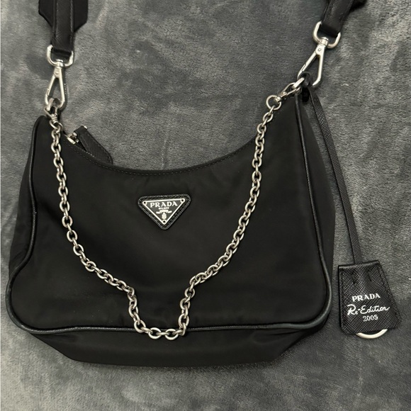 Prada Black Re-Edition 2005 Re-Nylon Bag - Picture 2 of 8